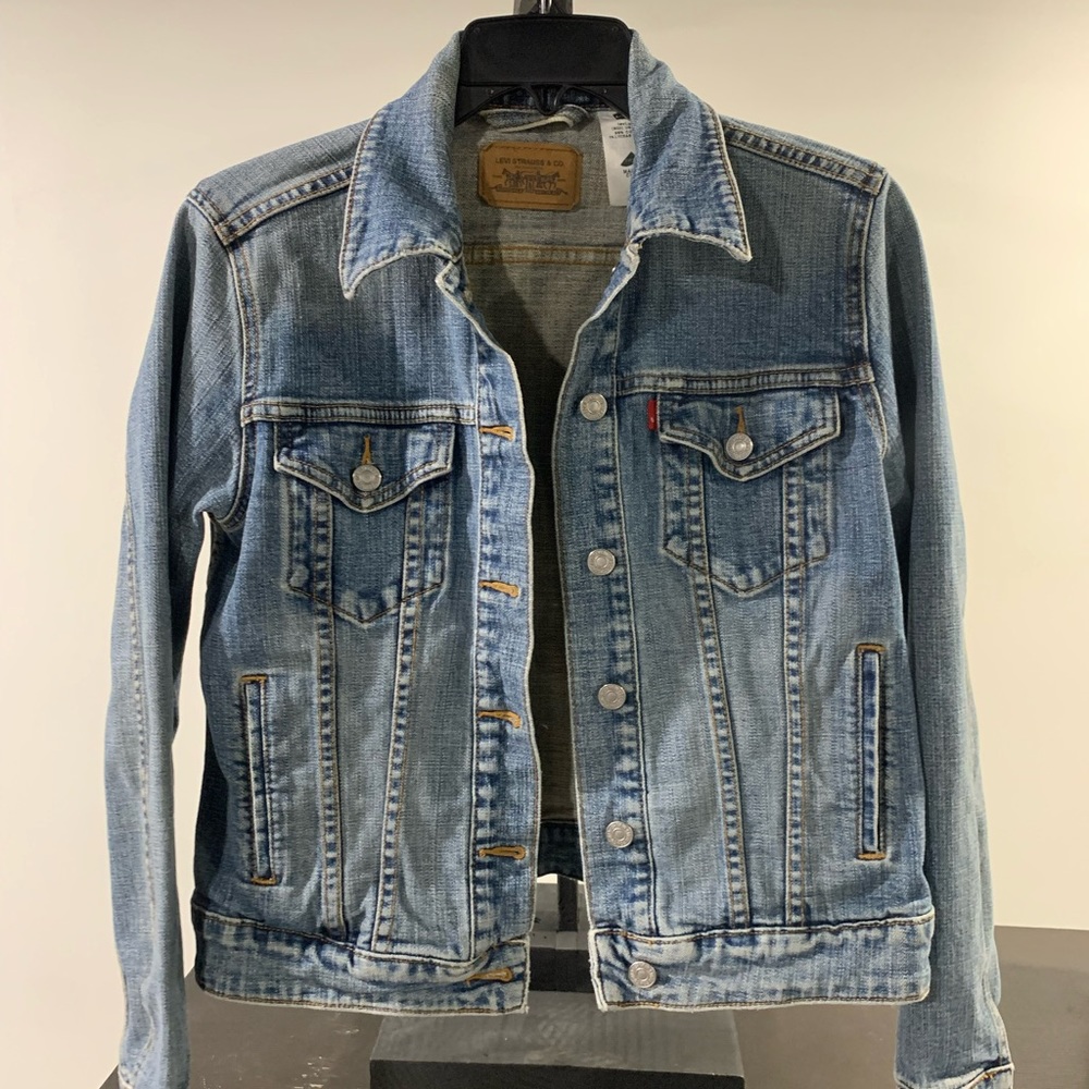 Levis denim Trucker Jacket size Small